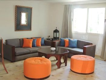 Suites Hotel Les charmilles & Spa 2