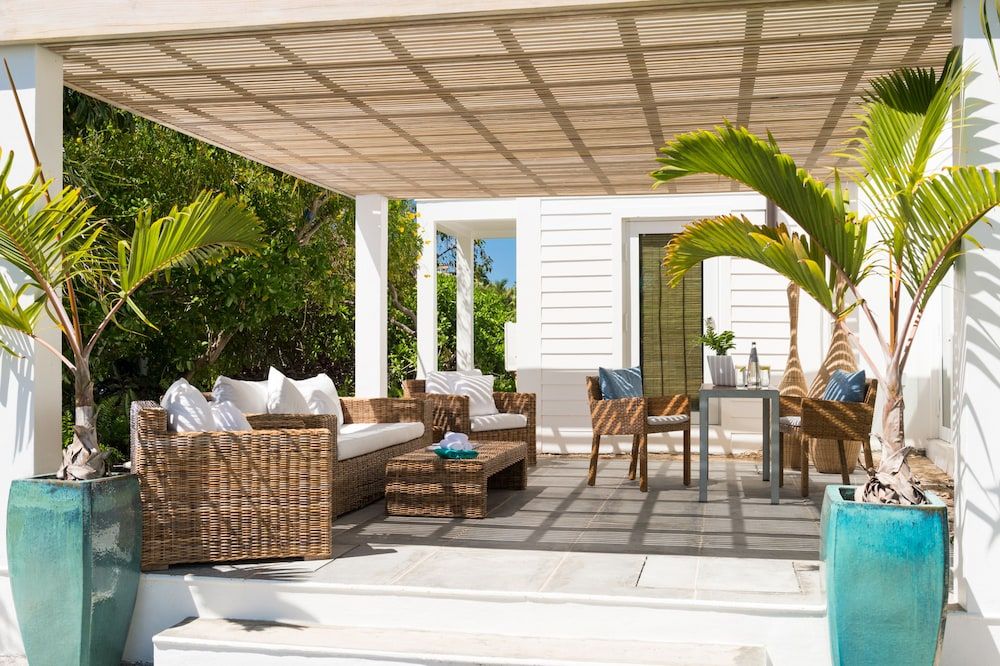 The Oasis at Grace Bay 3