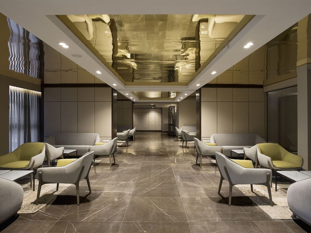 Golden Crown Haifa 3