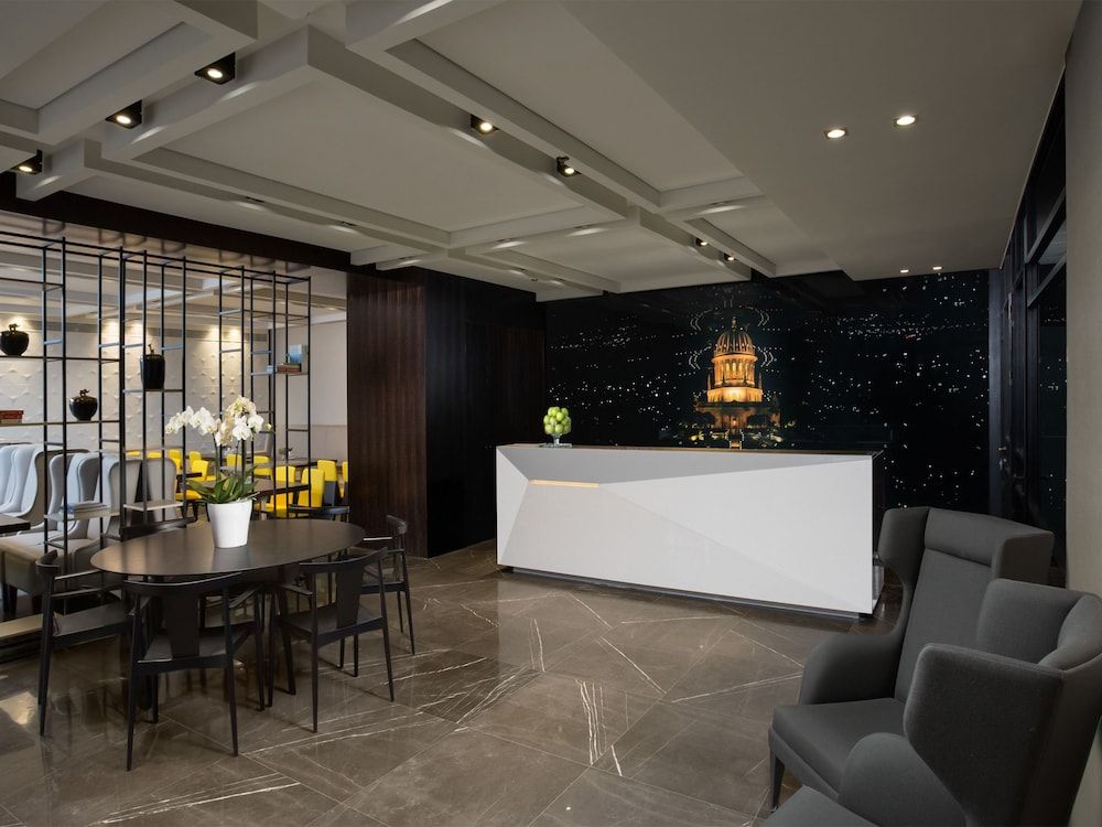 Golden Crown Haifa 2