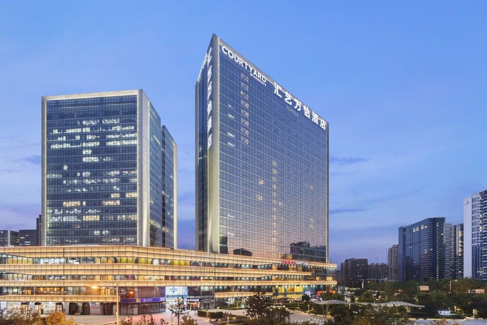 Courtyard by Marriott Zhengzhou East 1