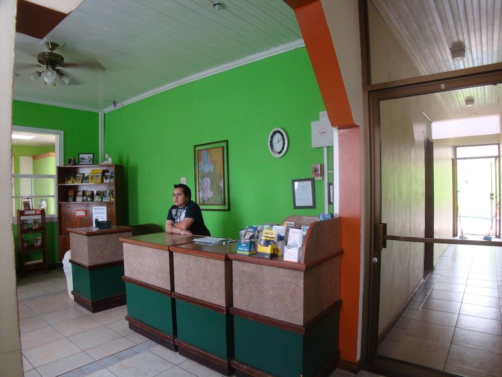 Hotel La Guaria Inn & Suites 2