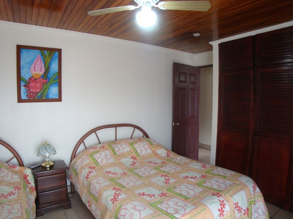 Hotel La Guaria Inn & Suites 3