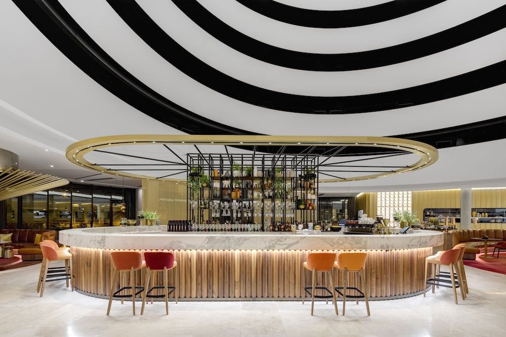 Vibe Hotel Canberra 1