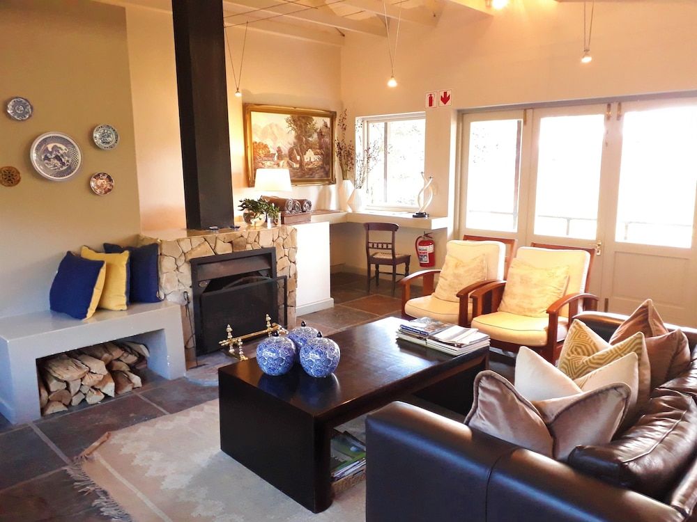 Hermanus Lodge on the Green 2