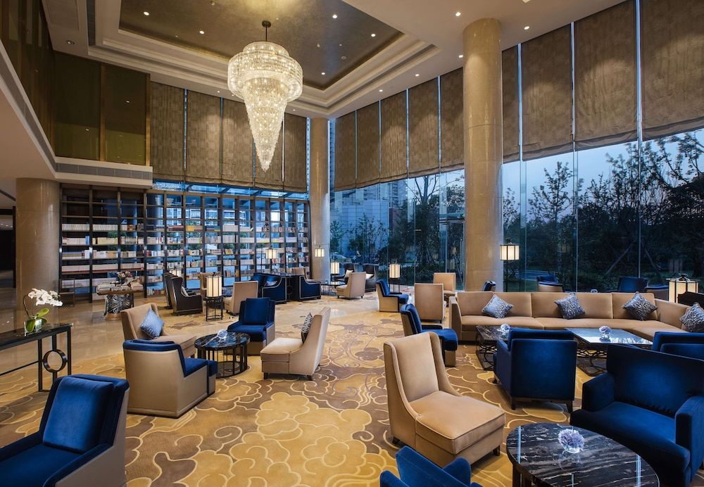 Hilton Wuhan Riverside 2
