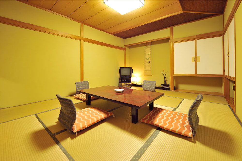 Nakayasu Ryokan 1