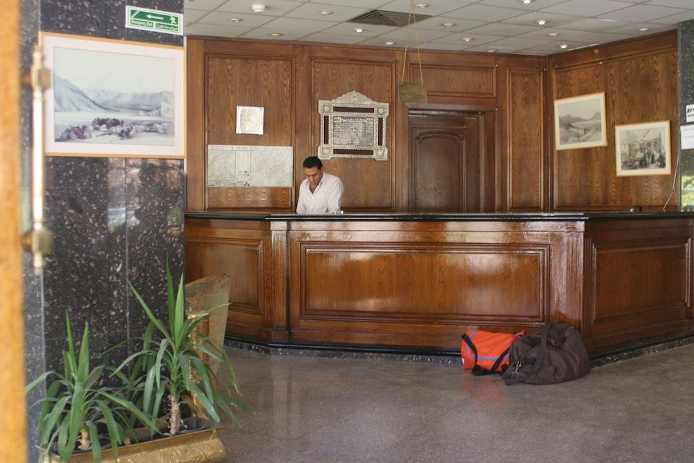 Catherine Plaza Hotel 2