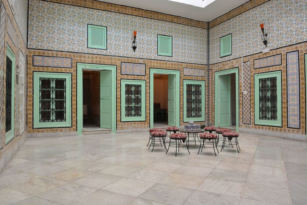 Dar Ya 1 estrellas en Túnez