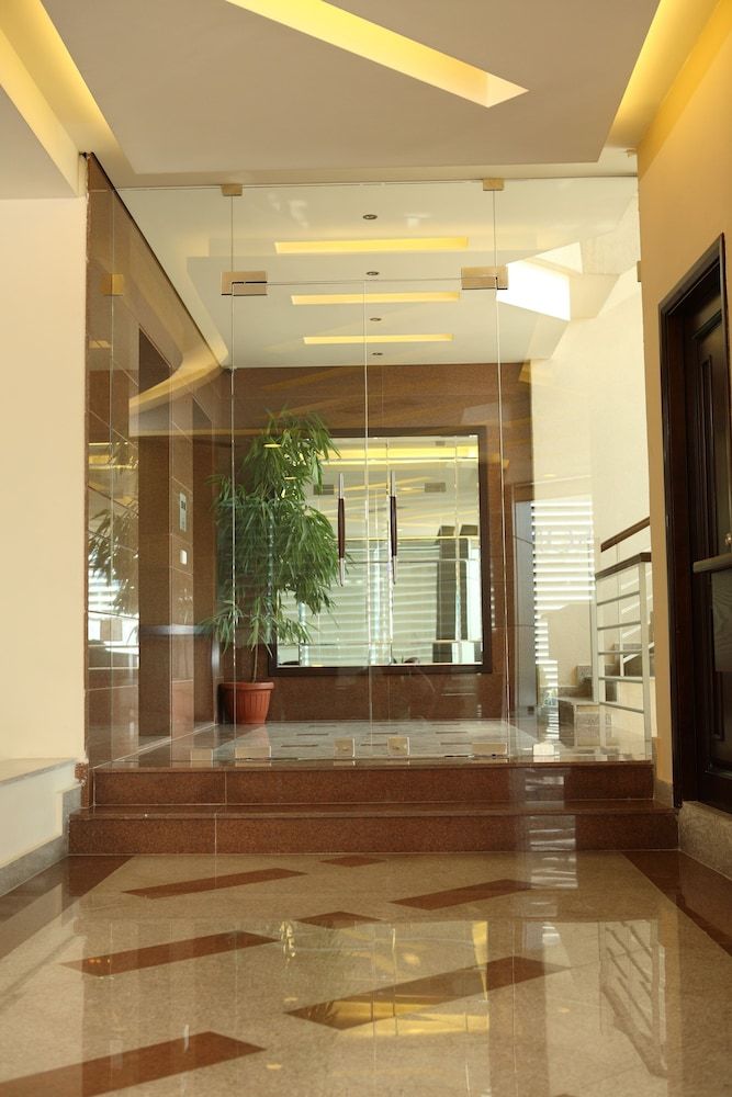 Garden City Residence 2