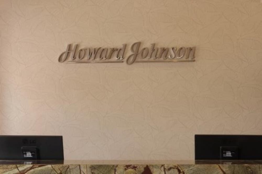 Howard Johnson By Wyndham Funes 2