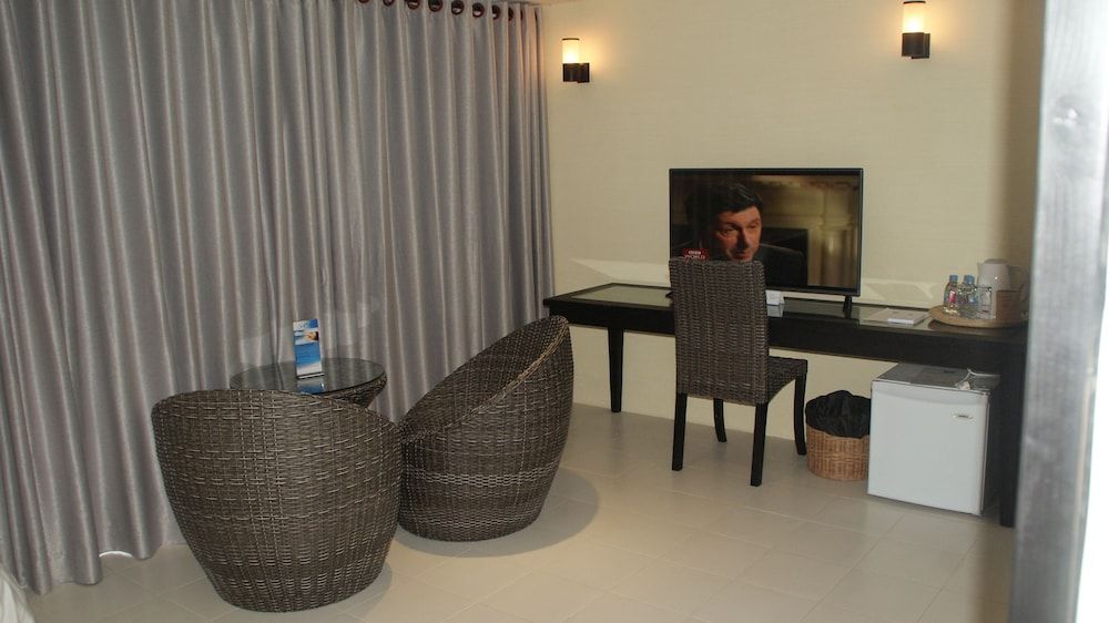 Mary Beach Hotel and Resort 3