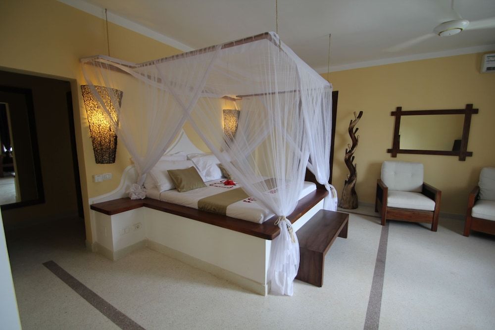 Fruit & Spice Wellness Resort Zanzibar 3