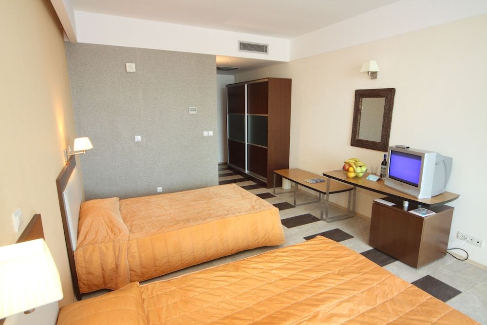 Arabella Beach Hotel - All Inclusive 2