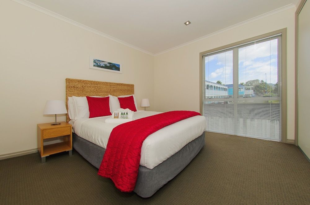 Crowsnest Apartments 3