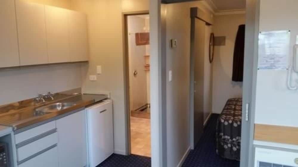 Lakeside Motel and Apartments - Te Anau 3