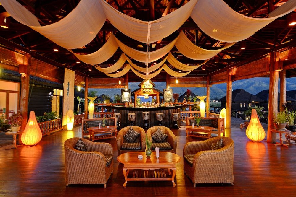 Myanmar Treasure Resort Inle 1