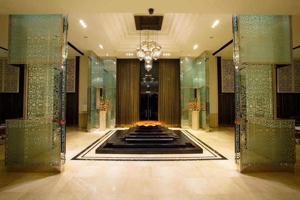 Courtyard by Marriott Agra 2