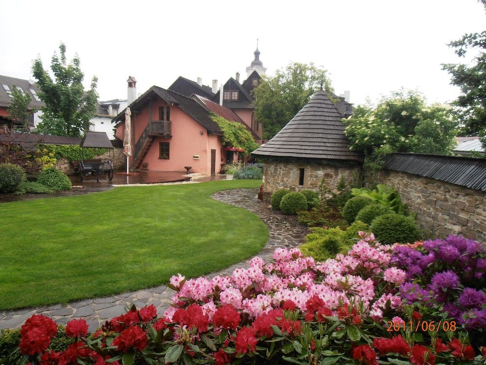 Pension - Restaurant SABATO 1