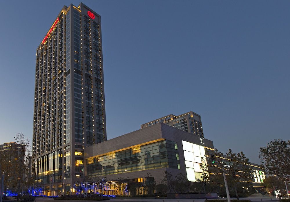 Sheraton Grand Wuhan Hankou Hotel 1