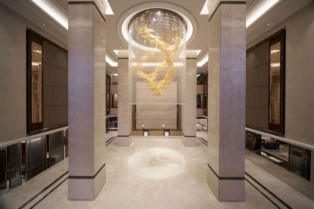 Sheraton Grand Zhengzhou Hotel 3