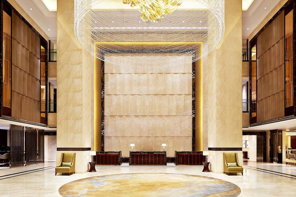 Sheraton Grand Zhengzhou Hotel 2