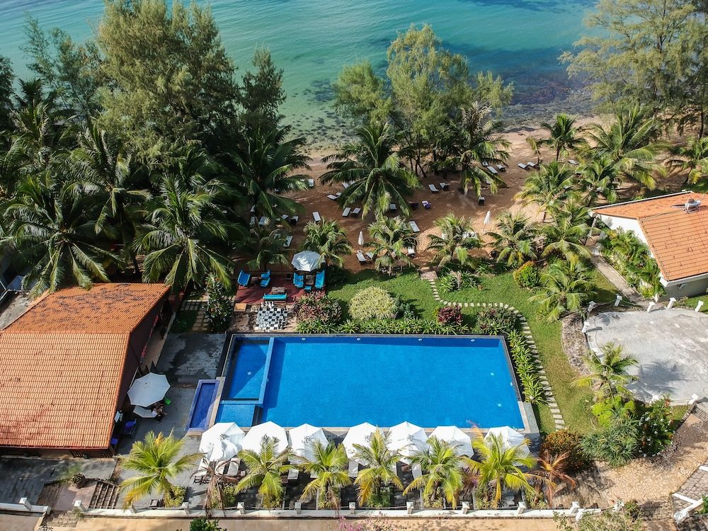 Sea Sense Resort 1