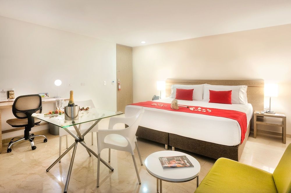 Hotel MS Ciudad Jardín Plus 3 Hotel MS Ciudad Jardín Plus 3