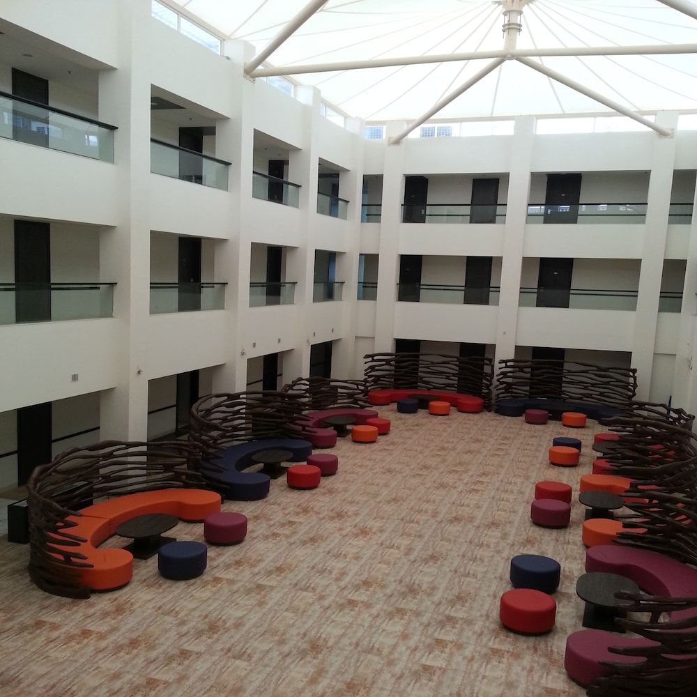 Ambar Sarovar Portico 2