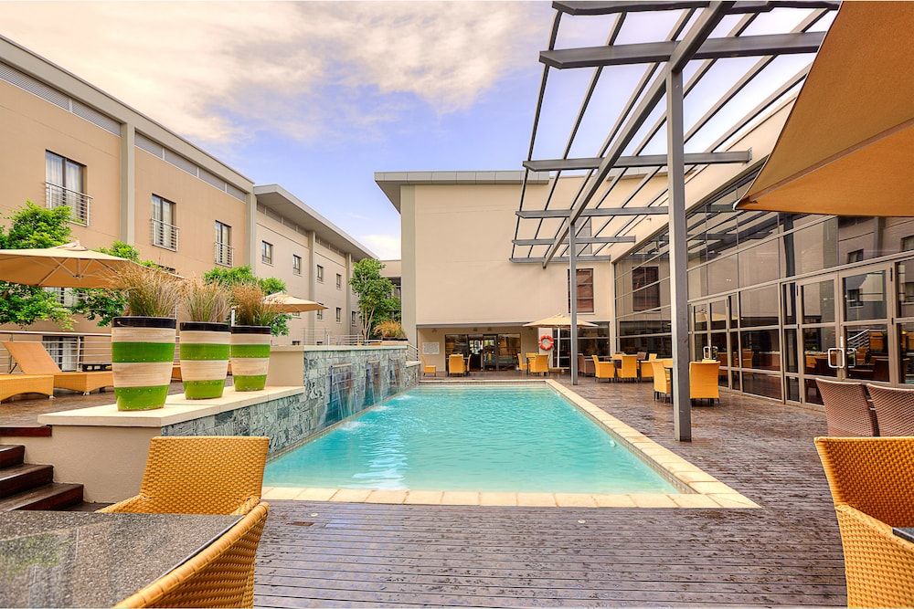 City Lodge Hotel at OR Tambo International Airport 1
