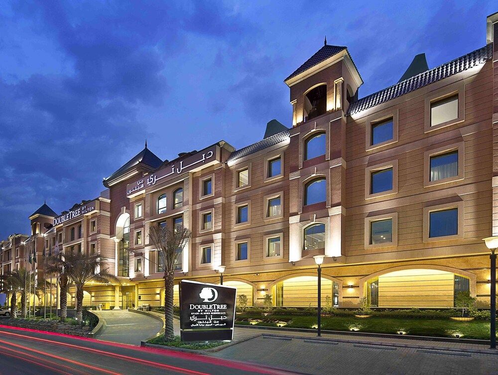 DoubleTree by Hilton Hotel Riyadh - Al Muroj Business Gate