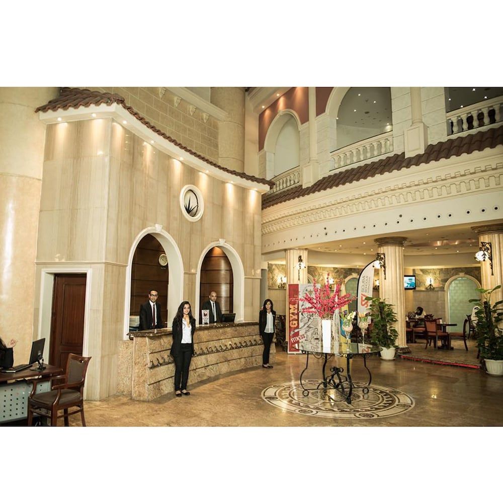 Cherry Maryski Hotel 3