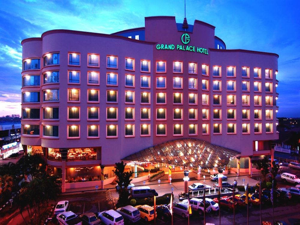 Grand Palace Hotel 1