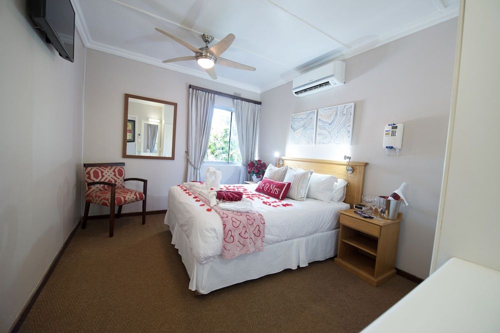 First Group Lake View Cabanas 3