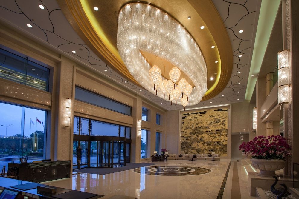 Classical Plaza Hotel 2