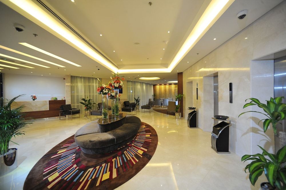 Ramada Hotel Abu Dhabi Corniche 2