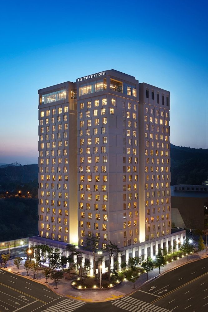 Lotte City Hotel Daejeon 1