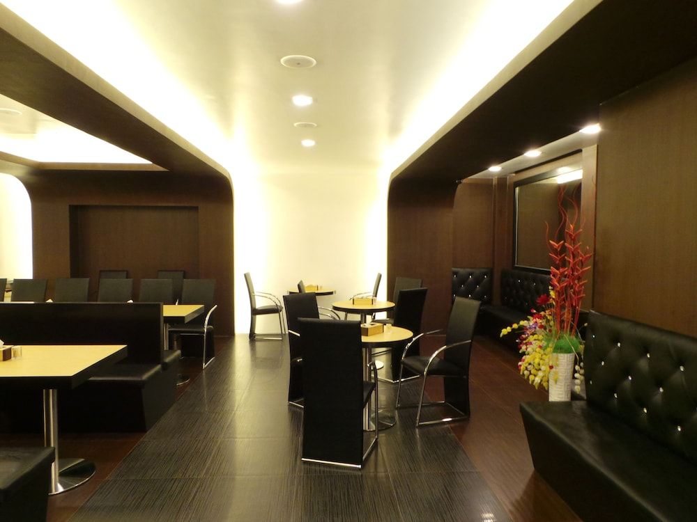 Clover City Center Plus 3