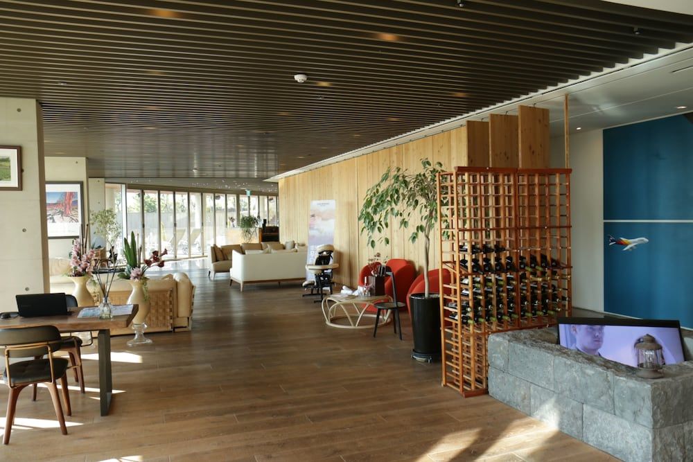 Bayhill Pool & Villa 3