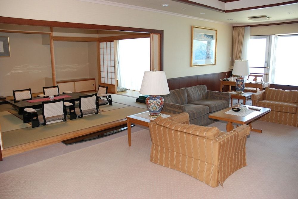 Toyako Manseikaku Hotel Lakeside Terrace 2