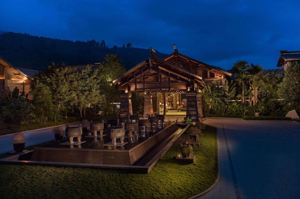 DoubleTree Resort by Hilton Hainan Qixianling Hot Spring
