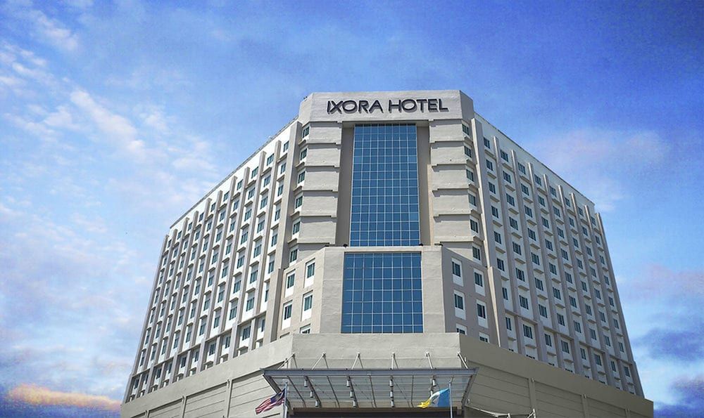 Ixora Hotel 4 estrelas em Perai