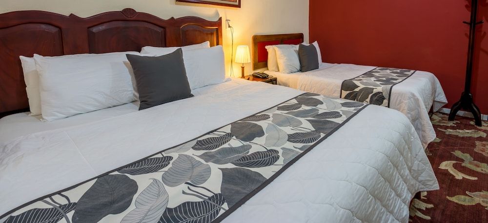 Berlor Airport Inn 3