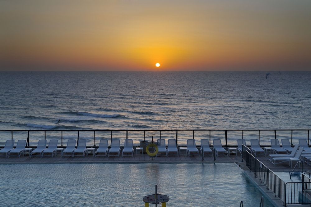 Okeanos Suites Herzliya by Herbert Samuel