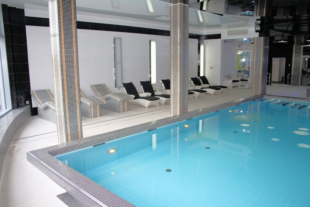 BEST WESTERN PLUS Business Faltom Hotel 1