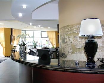 BEST WESTERN PLUS Business Faltom Hotel 3