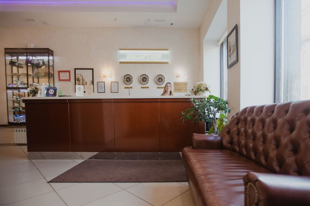 Maksim Gorkiy Hotel 2