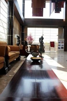 The Golden Palms Hotel & Spa Delhi 2