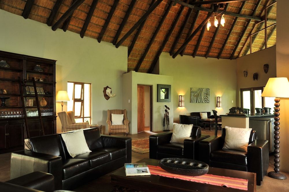 Black Rhino Game Lodge 2