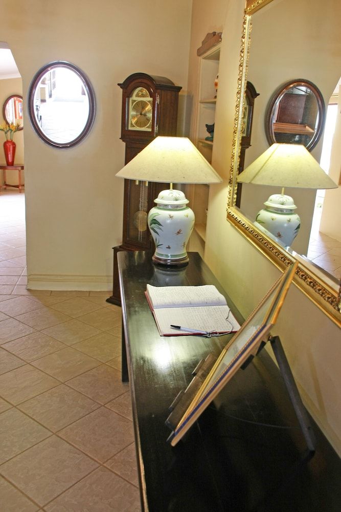 Eight Bells Mountain Inn 2